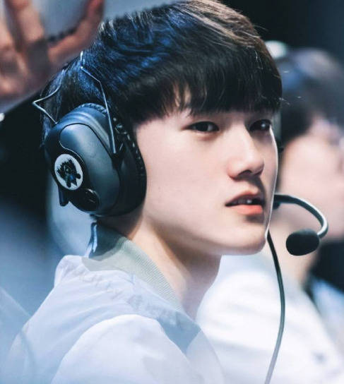 而对樊振东 而对樊振东