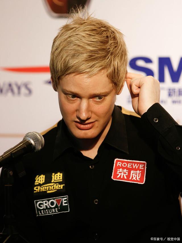 另一名中场 另一名中场