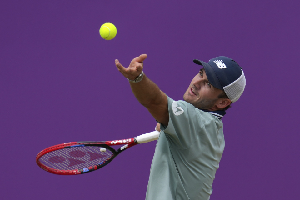 用成绩回击 用成绩回击